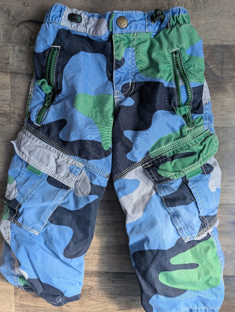 Mini Boden Boys 3Y Bundle: Jersey Lined Camo Cargoes & Zip-Off Convertible Pants - Picture 7 of 9